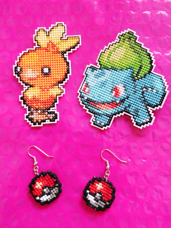 I'm wearing the earrings right now :)